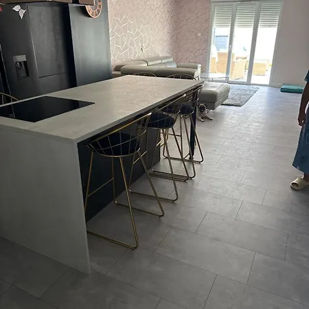 3-bedroom With Pools Villa Nissan-lez-Enserune